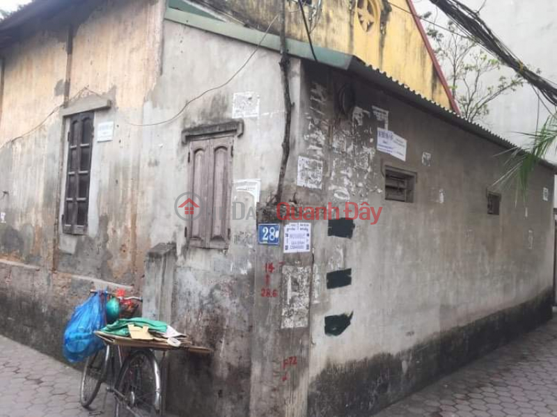 Owner rents house and yard at 28\\/583 Vu Tong Phan Street, Khuong Trung Ward, Thanh Xuan, Hanoi., Vietnam Rental, ₫ 6 Million/ month