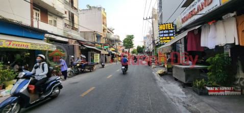 Cho thuê nhà Mặt Tiền NGAY CHỢ TÂN HƯƠNG Q.Tân Phú 72m², 18Triệu _0