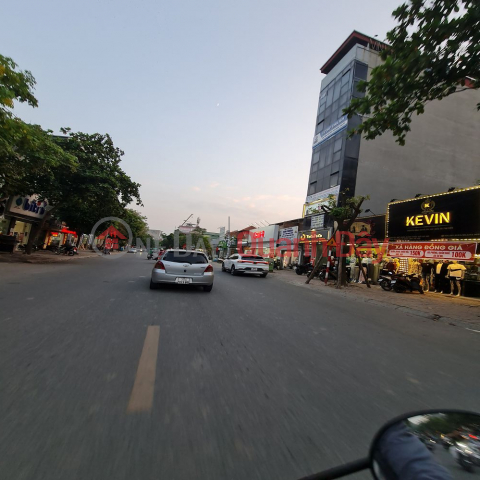 Land for sale in the center of Trau Quy, Gia Lam, 7 seats in the house, 56m2, wide frontage. Contact 0989894845 _0