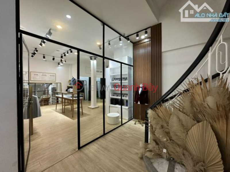 Biệt thự MT Nguyễn Thành Ý - DT: 7,2*16 - hầm, 4 tầng - 43 tỷ TL(Khan hiếm),Việt Nam, Bán, đ 43 tỷ