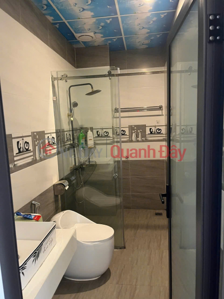 đ 18 Million/ month, WHOLE HOUSE FOR RENT IN PHU DONG THIEN VUONG WARD 8 DA LAT - 5 BEDROOMS, BASEMENT PARKING, FULL FURNISHED