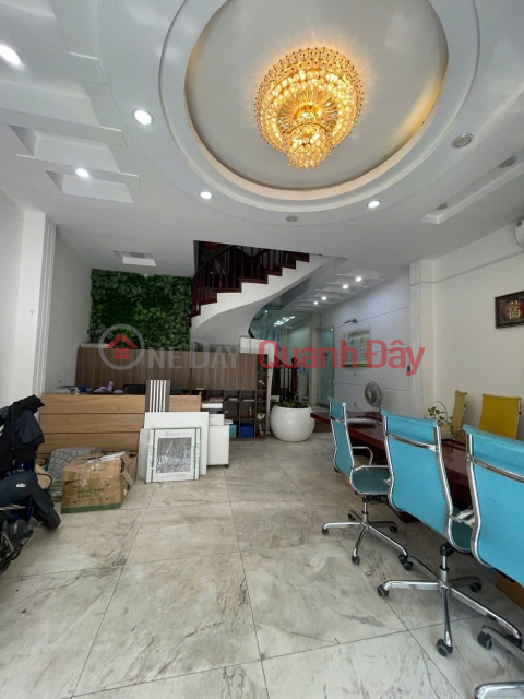 HOUSE FOR SALE IN NGUYEN XIEN, 52M2, 6 FLOORS, PLOT WITH CAR ACCESS, SIDEWALK SUITABLE FOR BUSINESS, OFFICE, SLIGHTLY OVER 20 BILLION VND _0