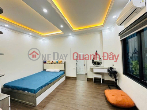 CẦN BÁN NHÀ NGỌC LÂM 6 TANG CÓ THANG MÁY,35m nhỉnh 9 tỷ. _0