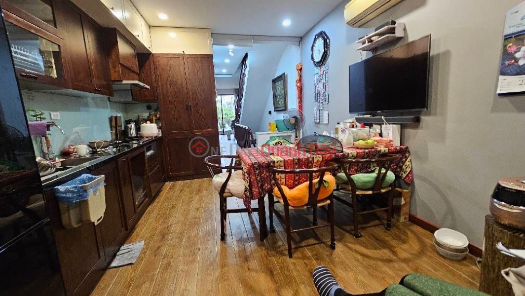 kim mã 67m x6 tầng thang máy 17,8 tỷ ngõ thông,kinh doanh,full nội thất,gần phố Việt Nam | Bán, đ 17,8 tỷ