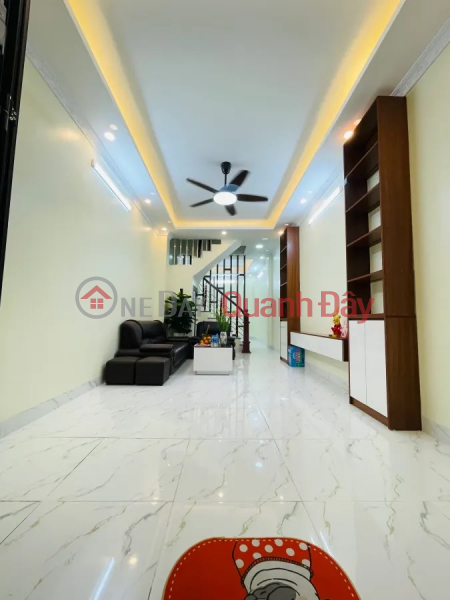 HOUSE FOR SALE: Khuc Thua Du Area: 45m2 \\/ 5 floors \\/ PRICE 8.55 billion Sales Listings