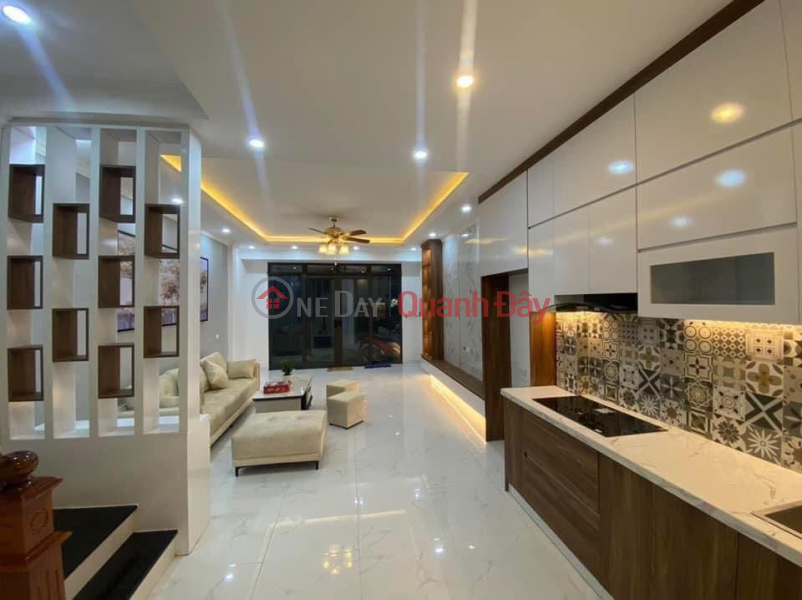 Dong Da house, only 1 house facing Xa Dan street, 45m2x5T, 5m MT is bright and airy. Price 7 billion with TL. Sales Listings