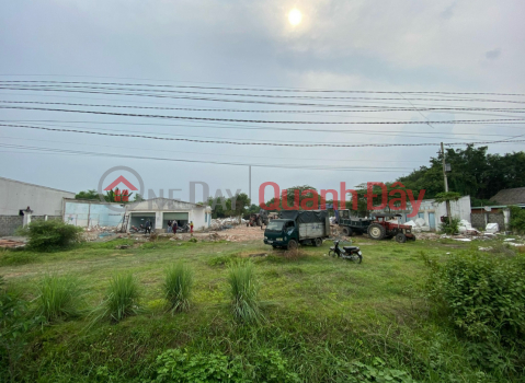 DUC HOA, LONG AN The owner needs to sell a plot of 4,027 square meters of SKC land in front of Bau Sen street, Duc Lap Ha commune, Duc district. _0