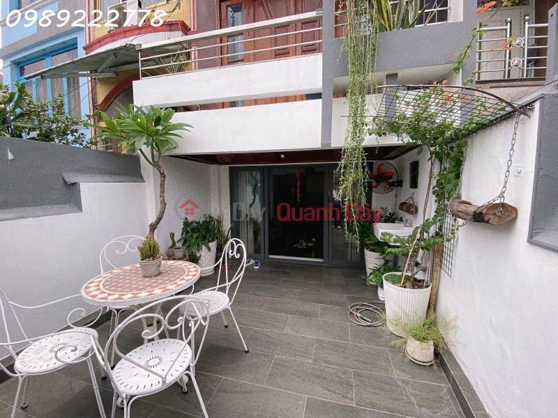 đ 15.9 Billion FRONTAGE ON BA HAT STREET - WARD 9 - 3.5X15M - 5 FLOORS, BEAUTIFUL AND RARELY FOUND IN THE AREA - 4 BEDROOMS.