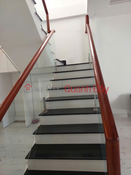 đ 9 triệu/ tháng, CHO THUÊ NHÀ NGUYÊN CĂN 5 P NGỦ .P8 ĐÀ LAT