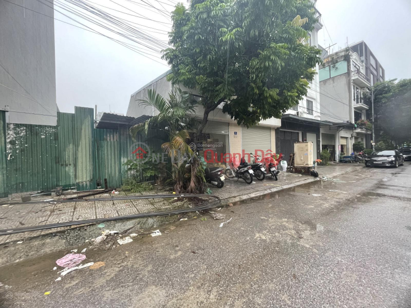 Owner sells land at auction, permanent open view of the park - High-class residential area, near main road 32 Sales Listings