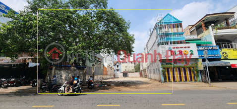 Vacant land for rent on Vuon Lai Street, Tan Phu District, 800m², with a large 16m frontage, in a bustling commercial area. _0