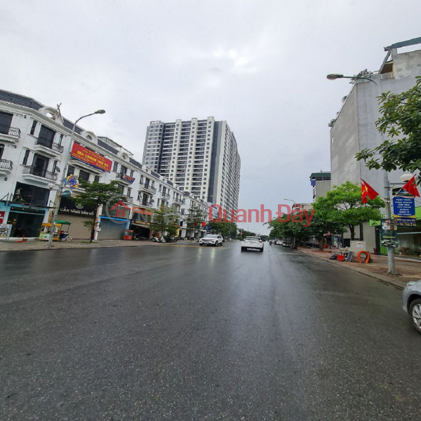 Transferring a corner apartment with 3 street fronts for top business in Trau Quy, Gia Lam, Hanoi! 111.1 Vietnam | Sales | đ 28.82 Billion