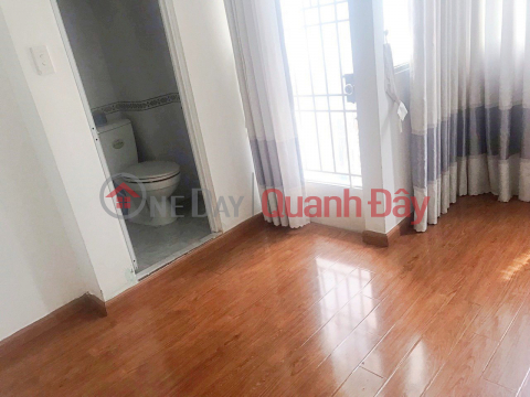 GENUINE House for urgent sale Huynh Van Banh Street, Phu Nhuan District _0