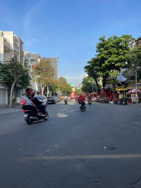 Bán gấp nhà Mặt Tiền Diệp Minh Châu, ngay góc Tân Sơn Nhì sầm uất – Giá chỉ 10.5 tỷ TL Niêm yết bán