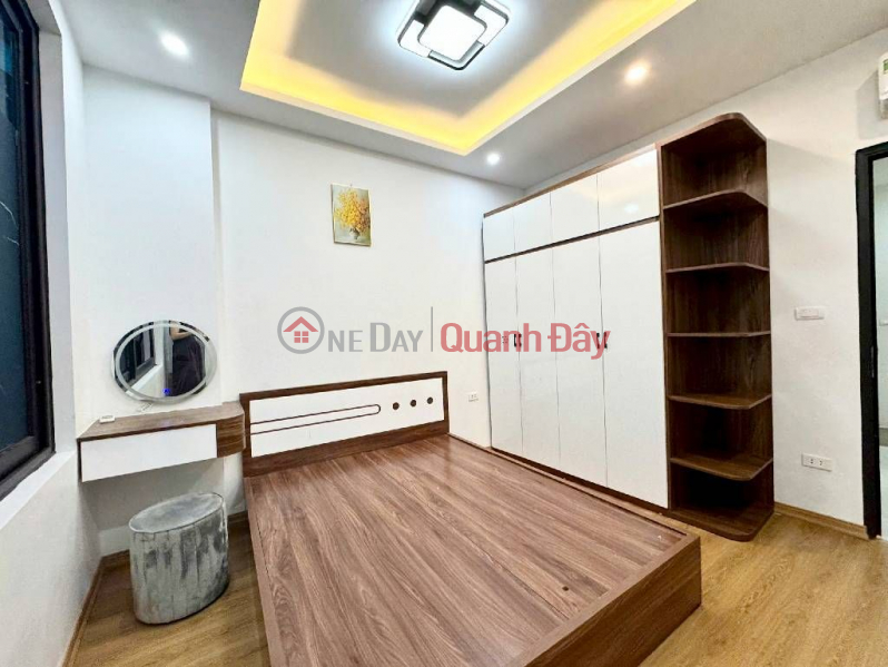 đ 9.9 Billion, House for sale in Khuong Trung 2, spacious, 6 floors, 8 bedrooms, fully furnished, owner asking 9.9 billion VND.