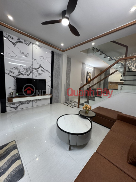 ► House in a wide alley off Nguyen Van Linh street, 47m2, 2 floors, beautiful, ready to move in, slightly over 4 billion VND. Sales Listings