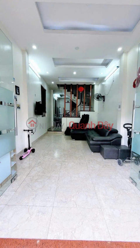 Cho thuê nhà ngõ 553 Giải Phóng, 4 tầng x 45m2, 5PN, 15 Triệu làm văn phòng, KD online _0
