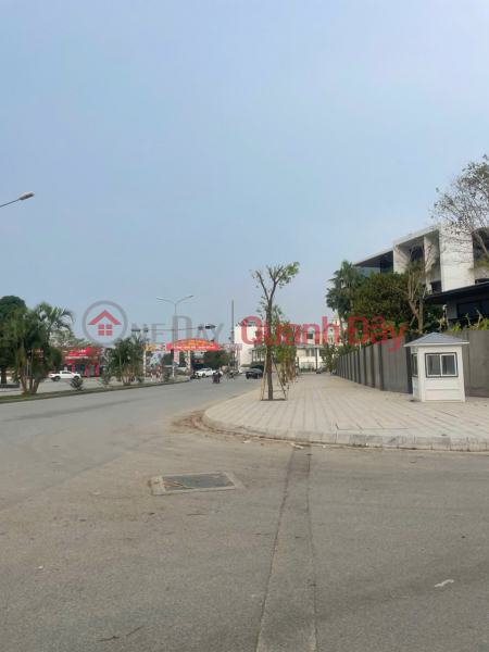 Owner needs to move house so selling land and giving away a villa located right on route 2 of Le Hong Phong street, Vietnam | Sales | đ 34 Billion