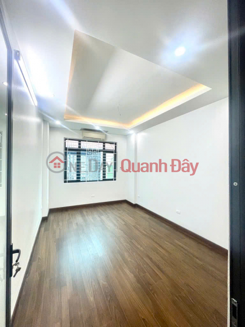 LIEN MAC HOUSE – 32M x 5 FLOORS – CAR PARKING AT THE GATE – 5.2 BILLION _0