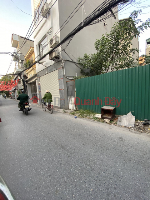 Land for sale in Ngoc Thuy, 91m x 4.3m, located on a business-friendly alley, accessible by car. _0