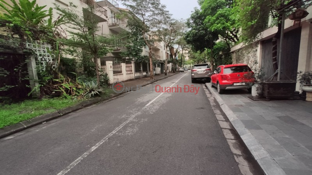 Villa Ngo Huy Quynh, DT200m2, Front 10m, Class Space, Security 24\\/24. Sales Listings