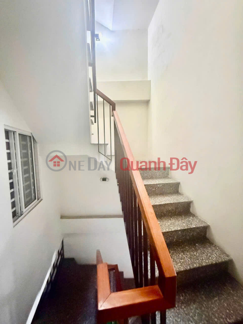 ► Near Nguyen Hoang Street, 41m2, 4-story reinforced concrete building, 4 en-suite bedrooms, front and back rooftop terraces, 3.x billion VND _0