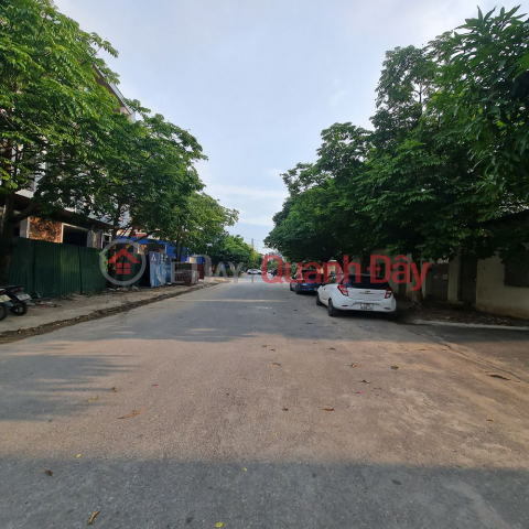 70m2 land plot with access for 7-seater cars in Da Ton, Gia Lam, Hanoi. Just over 5 billion VND. Contact 0392248515 _0