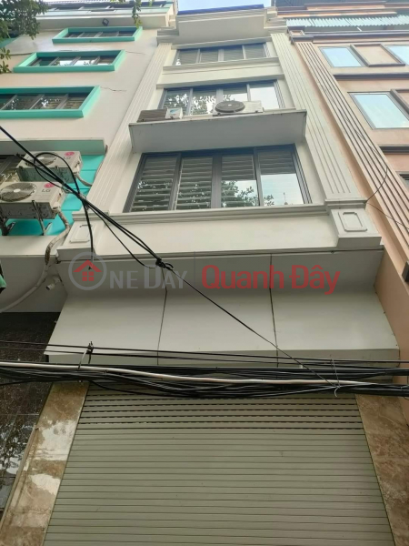 40m 6 Floor Frontage 4m Nhon 6 Billion Center of Cau Giay District. Cars Running Around. Beautiful House Full Furniture. Deliver Sales Listings