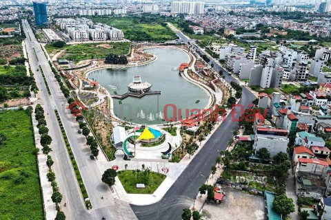 biệt thự sân vườn Ngọc Thuỵ, 200m x 4 tầng, mặt tiền 12.5m, 3 thoáng, ngõ thông, ôtô để trong sân _0