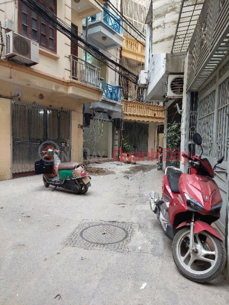 EXTREMELY RARE - HOUSE ON THE NANGLE OF DUONG QUANG HAM STREET - WIDE NOSE WITH THREE LEVELS AVOIDING EACH OTHER - 99m 5 FLOORS - AMAZING PRICE ONLY Sales Listings