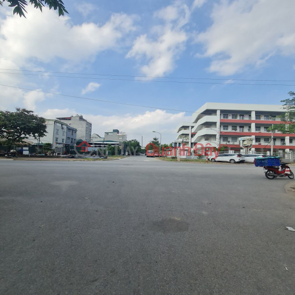 61m2 Trau Quy, Gia Lam, Hanoi. Frontage 5m. Road 12m with sidewalk only 8 billion x. Sales Listings
