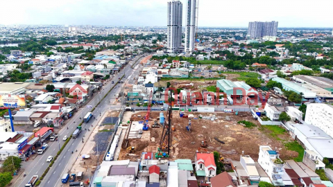 At The Emerald Boulevard, residents not only own an apartment but also own a lifestyle. _0
