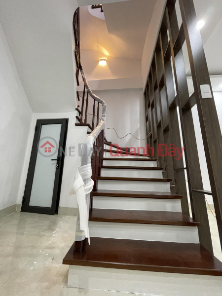 30m2, 3.5 billion have a beautiful house on Nguyen Van Cu street, Long Bien Sales Listings