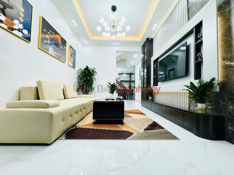 BÁN NHÀ HỒNG TIẾN. 65M2 * 5 TẦNG * 10,8 TỶ. LÔ GÓC 3 THOÁNG. FULL NỘI THẤT. Niêm yết bán