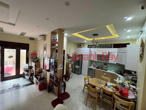 Đường Láng, 69m 5 tầng chỉ 11,9 tỷ, gần trường học, bênh viện khu đô thị _0