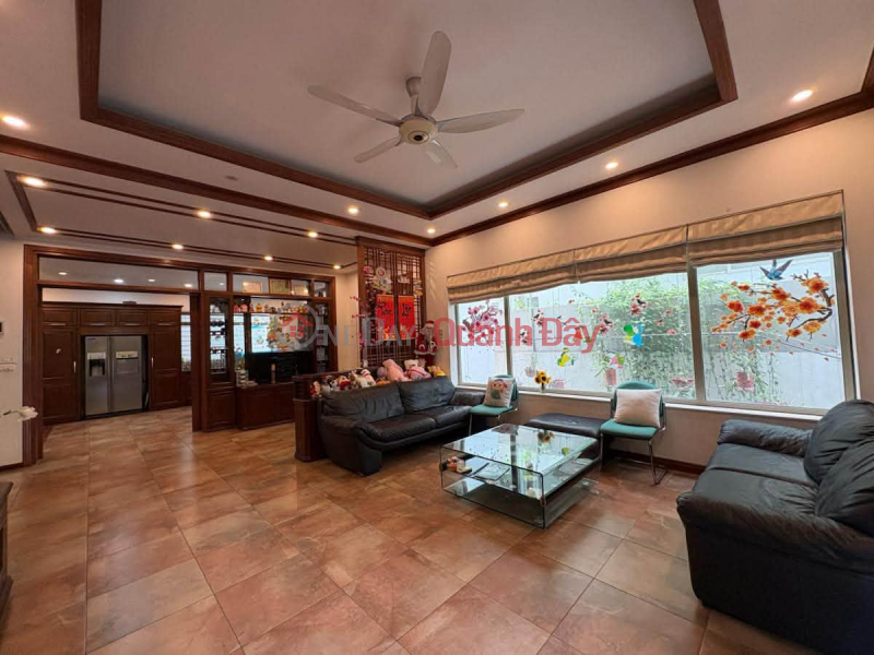 5-story villa in Vuon Dao with elevator, 231m2 area, 15m frontage, 2 open sides, 145 billion VND, Tay Ho District. Sales Listings