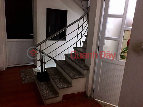 Cho thuê nhà 4 tầng Chùa Võ - Hà Đông - 40m2 - 4+pn - 4wc - 11tr _0