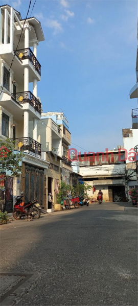 BEAUTIFUL HOUSE - GOOD PRICE - OWNER NEEDS TO SELL A HOUSE IN Binh Hung Hoa A, Binh Tan. Sales Listings
