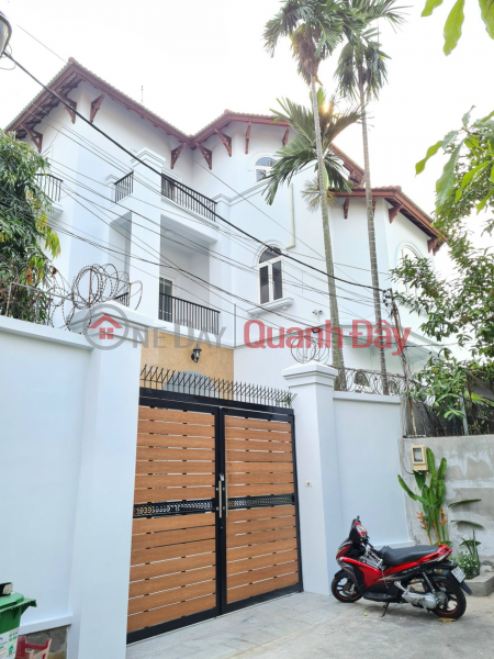 Thao Dien villa for rent with 400m2 swimming pool, 2-storey ground floor. Price 90 million/month Rental Listings