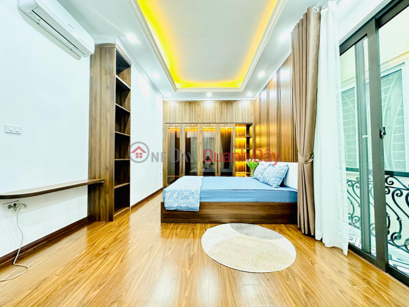 đ 9,5 tỷ, CẦU GIẤY - 52M2 x 4TẦNG - GẦN Ô TÔ - 3 THOÁNG - NỘI THẤT ĐẲNG CẤP- HƠN 9 TỶ