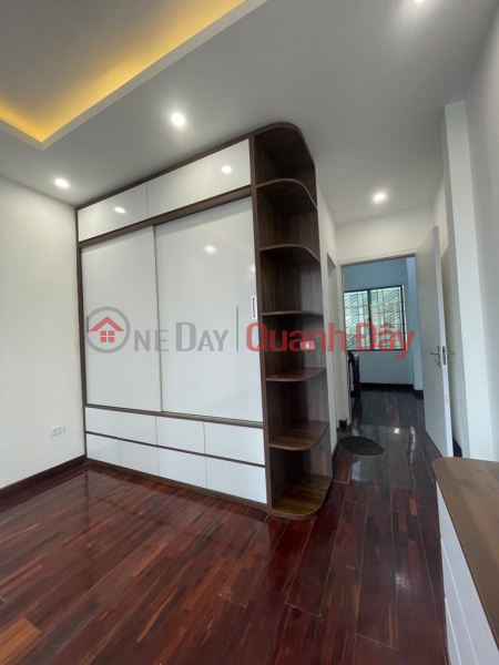 hoàng hoa thám 38m x7 tầng 11,2 tỷ ô tô tránh 50m,5p ra hồ tây Việt Nam | Bán, đ 11,2 tỷ