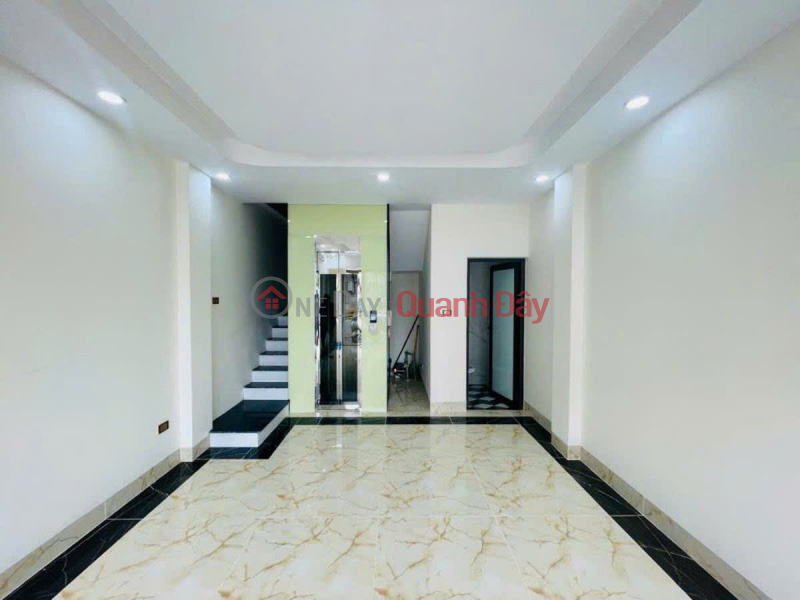 Selling house on alley for business on Khuong Trung street - Car garage, elevator Sales Listings