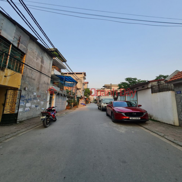 Corner lot on the car-avoiding road in Dong Du, Gia Lam, Hanoi. 252m2, frontage 30m. Contact 0989894845 Sales Listings