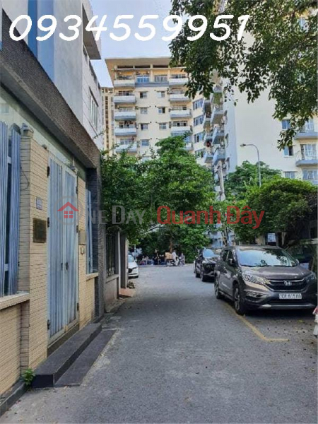 Property Search Vietnam | OneDay | Residential Sales Listings, House for sale in Cau Giay for a little over 4 billion, right to the door, 1 large yard built with 4 solid floors - immense airiness