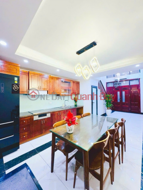 HUONG HA HOUSE FOR SALE - BEAUTIFUL NEW HOUSE TO LIVE IN - FULL QUALITY FURNITURE - CAR PARKING GATE - 20M TO THE STREET - THOUSANDS OF AMENITIES _0