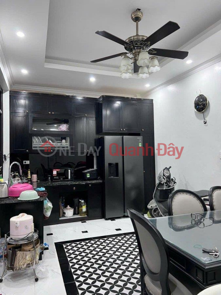 Property Search Vietnam | OneDay | Residential Sales Listings | House for sale on Lac Long Quan street, with garage, privately built, ready to move in, 60m², 16.8 billion VND.