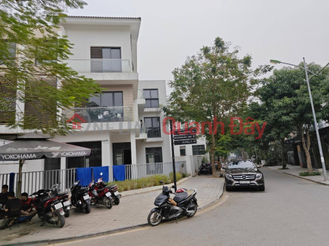 Cho thuê biệt thự Vạn Phúc, 200m2, 4 tầng, thang máy làm văn phòng, nhà ở _0