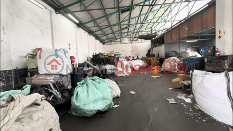 Warehouse for rent, 500m2, in Duc Giang, long-term contract, wide road access, container trucks can reach the premises, friendly rental price. _0
