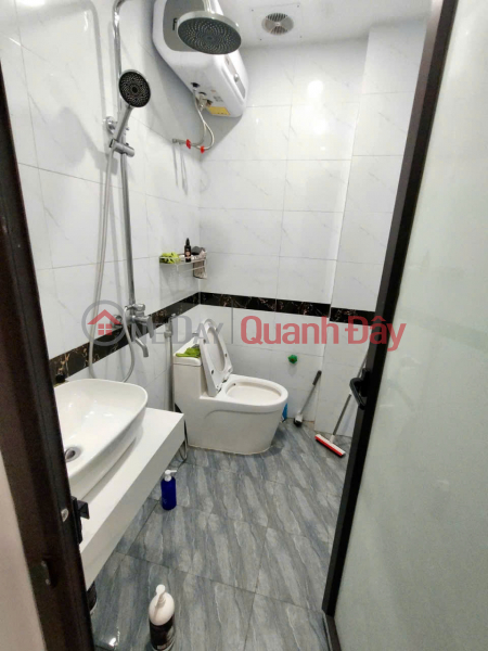 đ 9 Billion HOUSE FOR SALE IN DAI TU - HOANG MAI, 34\\/36 SQUARE METER, 6 FLOORS, ELEVATOR, PRICE 9 BILLION.