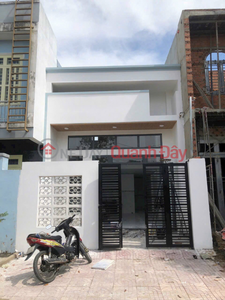 Selling a house in Thanh Phu residential area, land registration book, 8m asphalt road for only 1ty790 Sales Listings